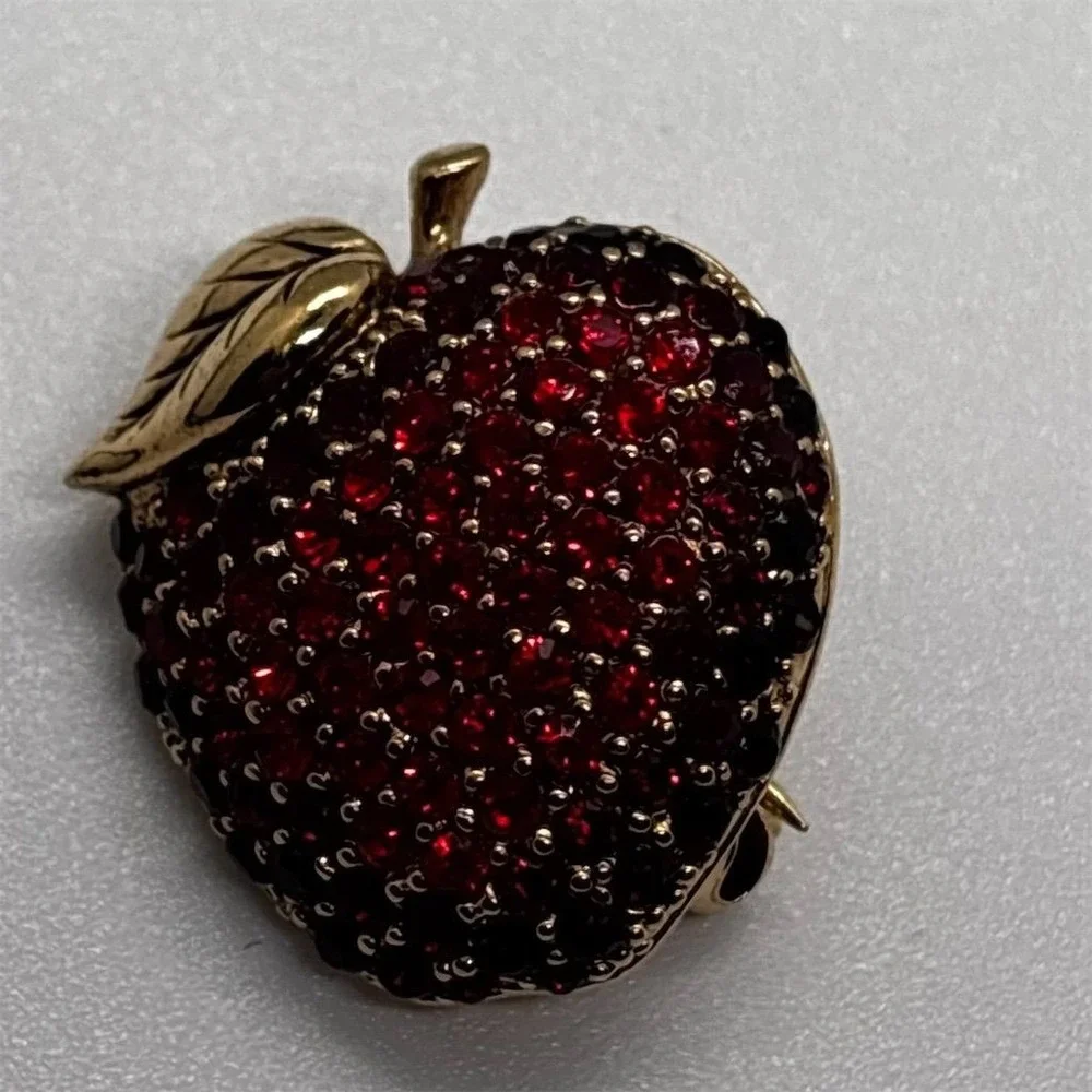 Vintage Monet Gold Tone Red Rhinestone Apple‎ Brooch Pin